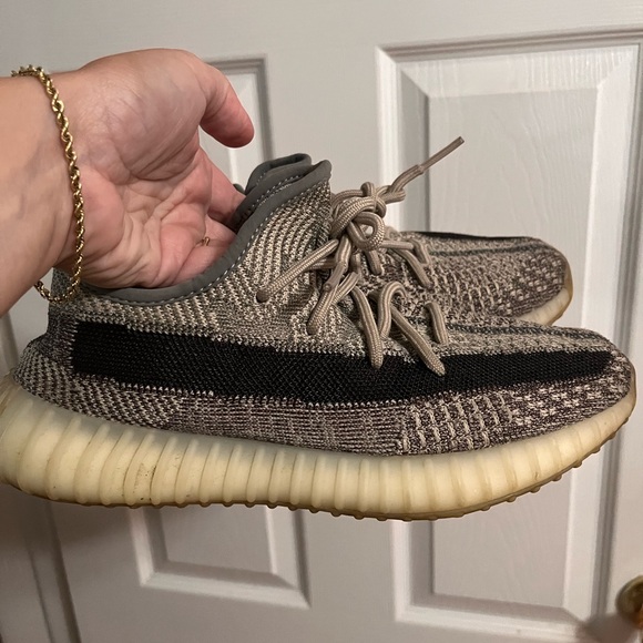 Yeezy Zion Size 7 - Picture 4 of 8